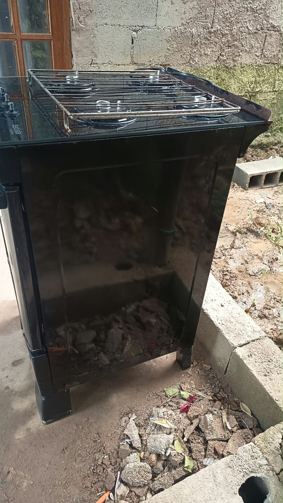 Fogão preto Itatiaia 4 bocas usado — foto 3