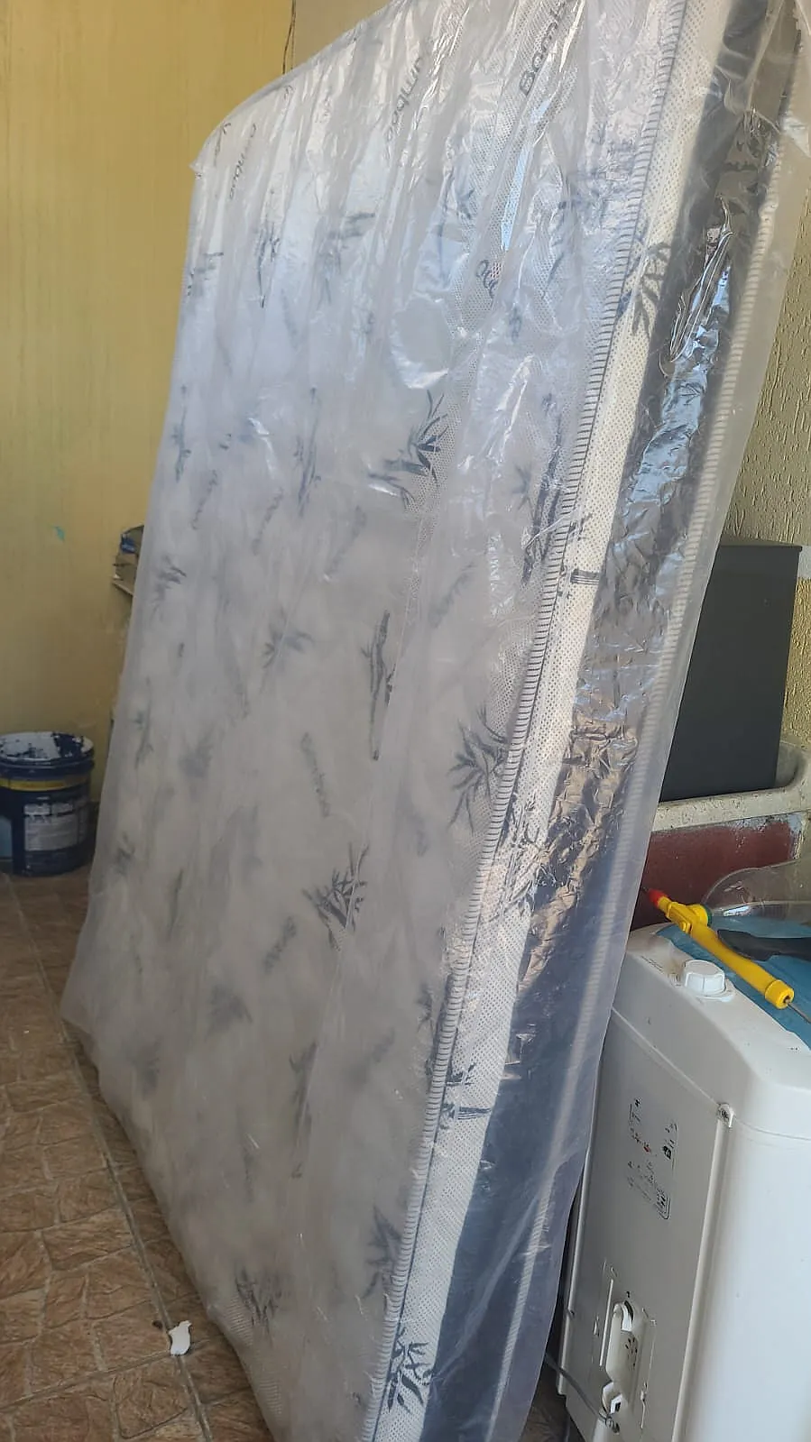 Detalhe de Colchao De Espuma Casal Em Bom Estado Cotia