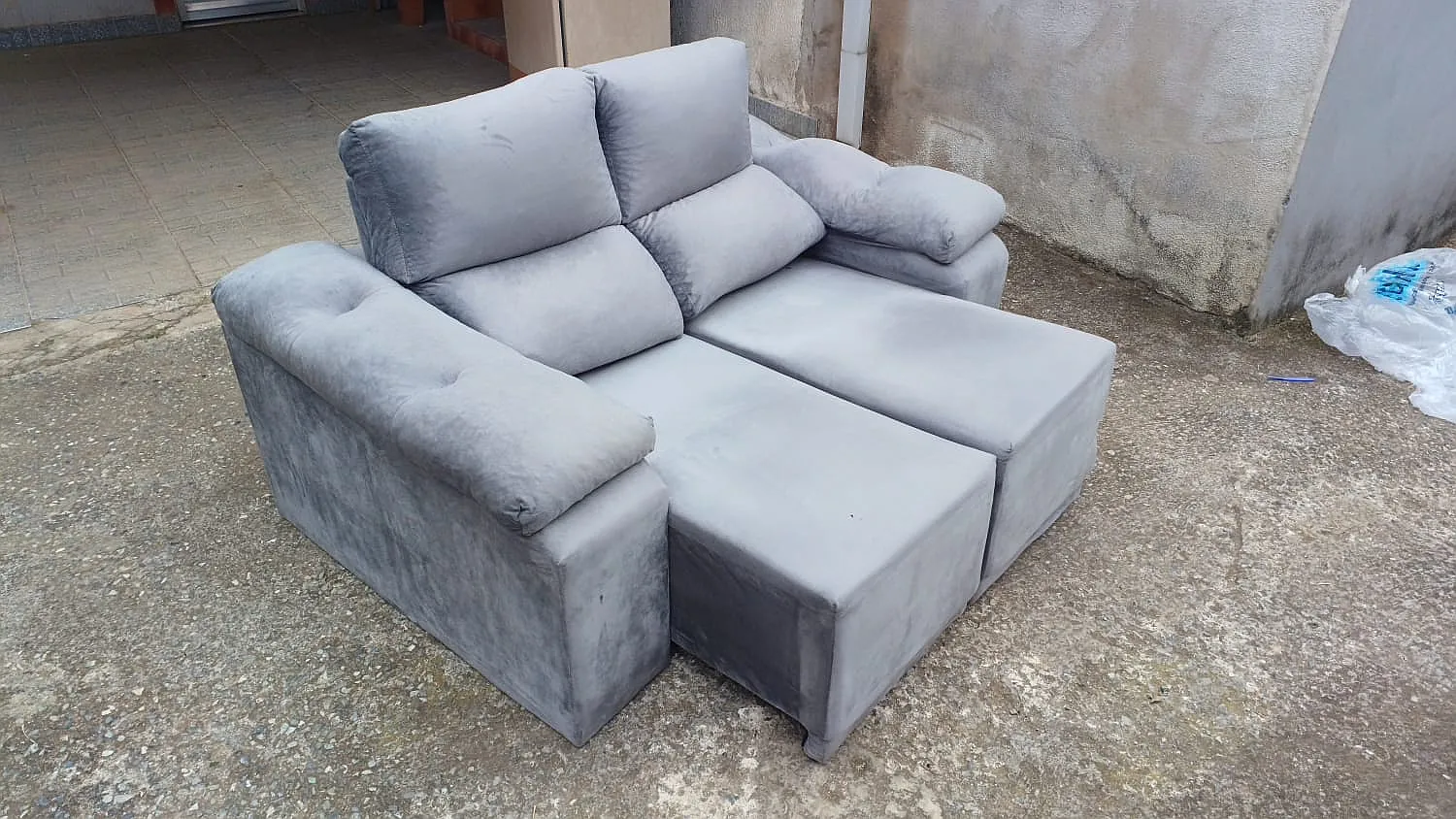 Sofa 2 Lugares Com Chaise Extensivel R250