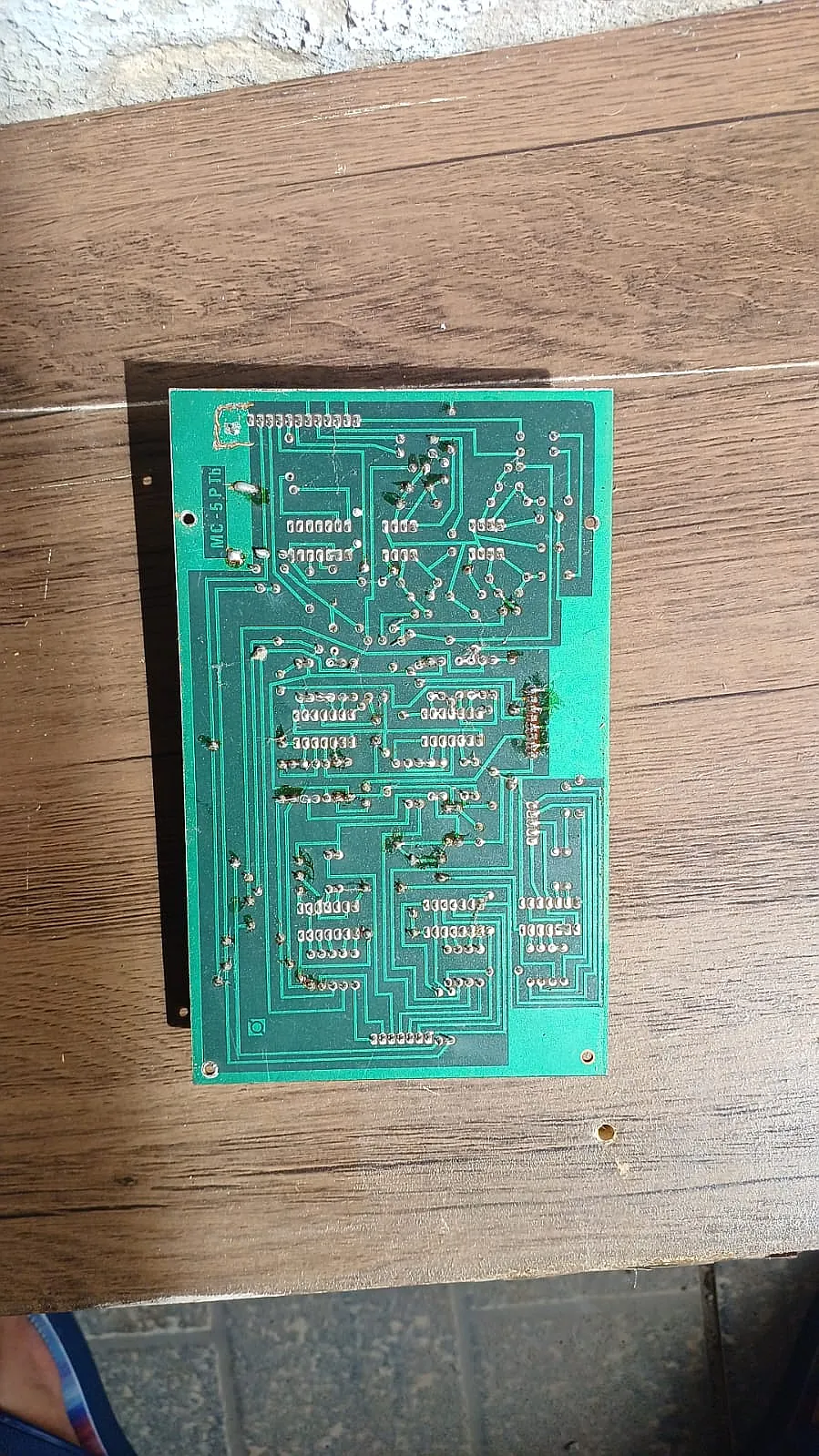 Placa Minami MC-5PTb para órgão eletrônico — lado das soldas