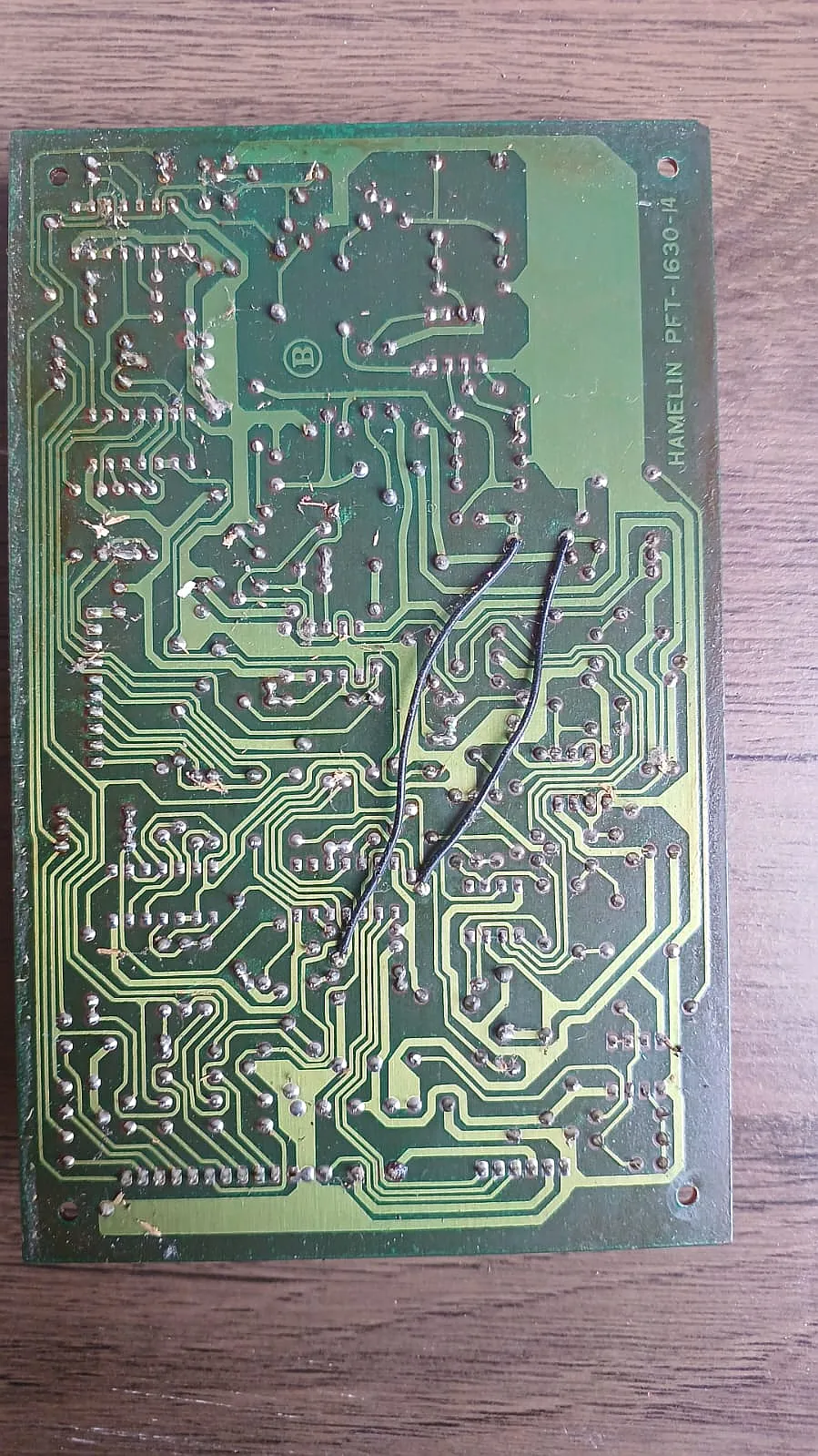 Placa Hamelin PFT 1630-14 para órgão Minami ME-7100 — lado das soldas