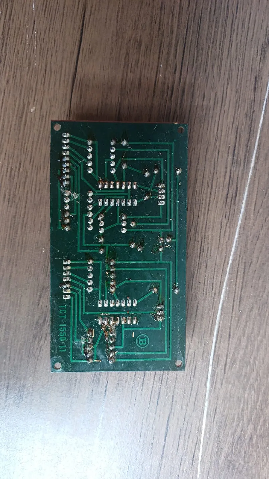 Placa TCT 1550-11 para órgão Minami ME-7100 — lado das soldas